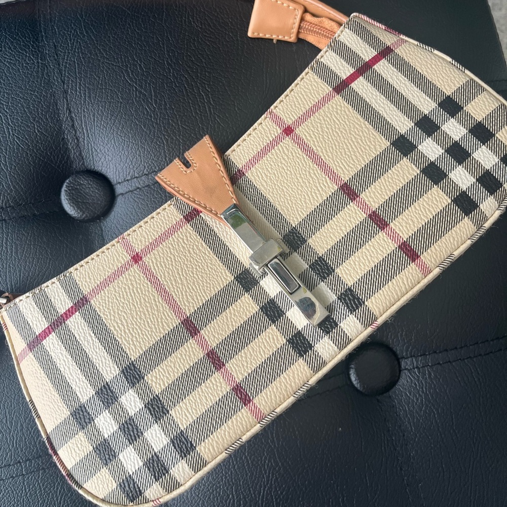Y2K 90s baguette shoulder bag